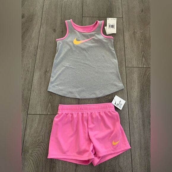 Nike girls size 6 (M) 2 pc set perfect for summer - Picture 1 of 3